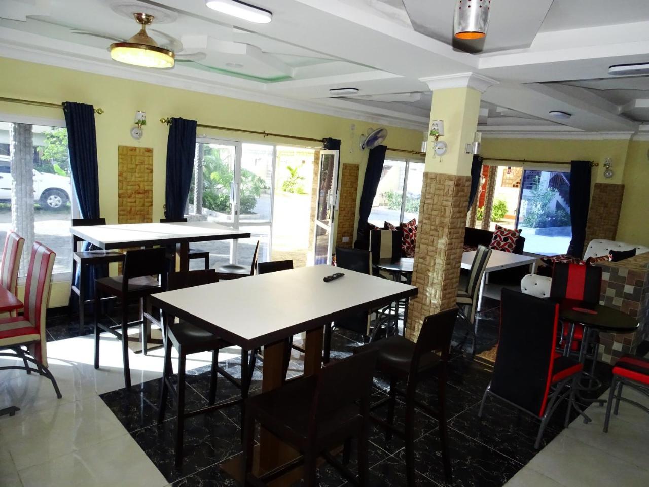 Diplomat Diani Beach Resort Kültér fotó