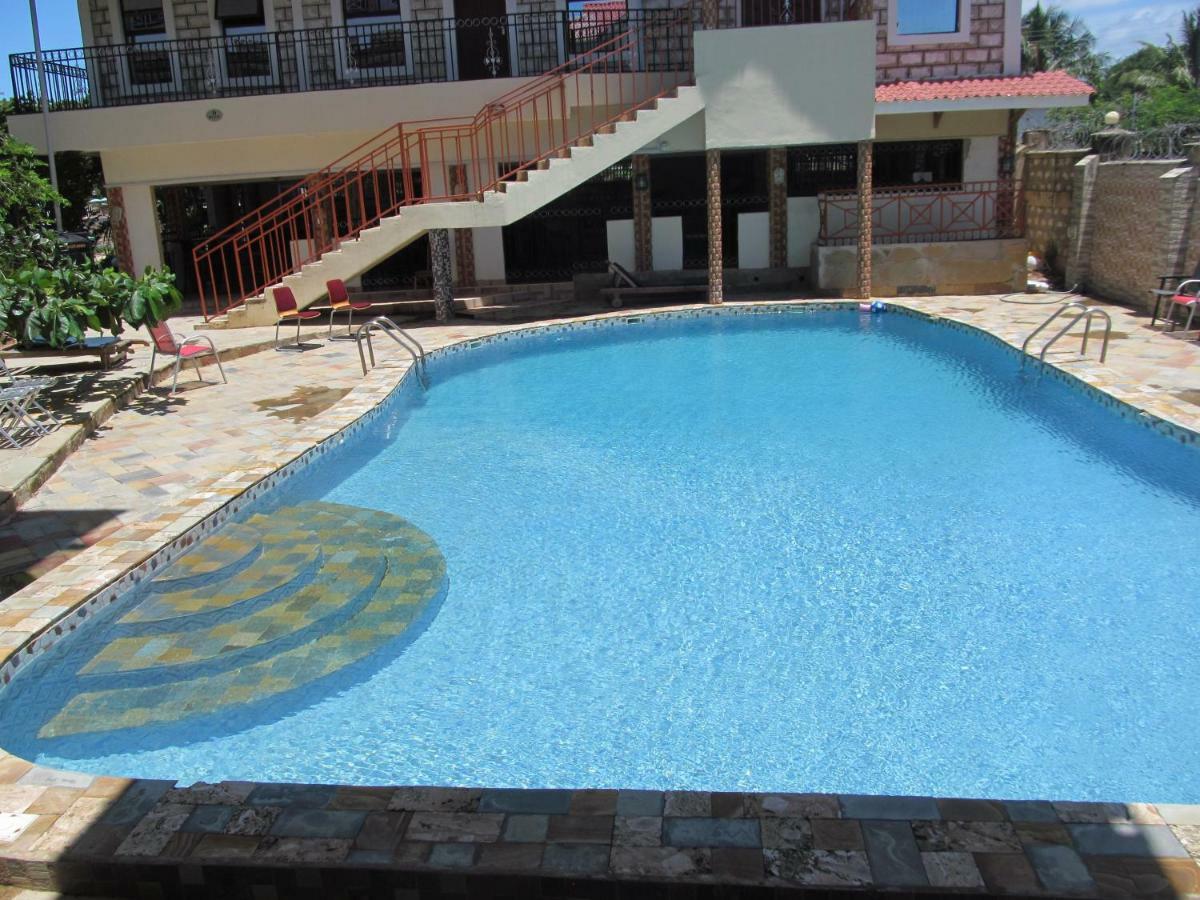 Diplomat Diani Beach Resort Kültér fotó