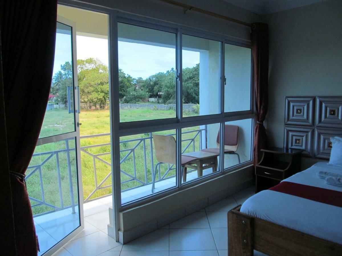 Diplomat Diani Beach Resort Kültér fotó